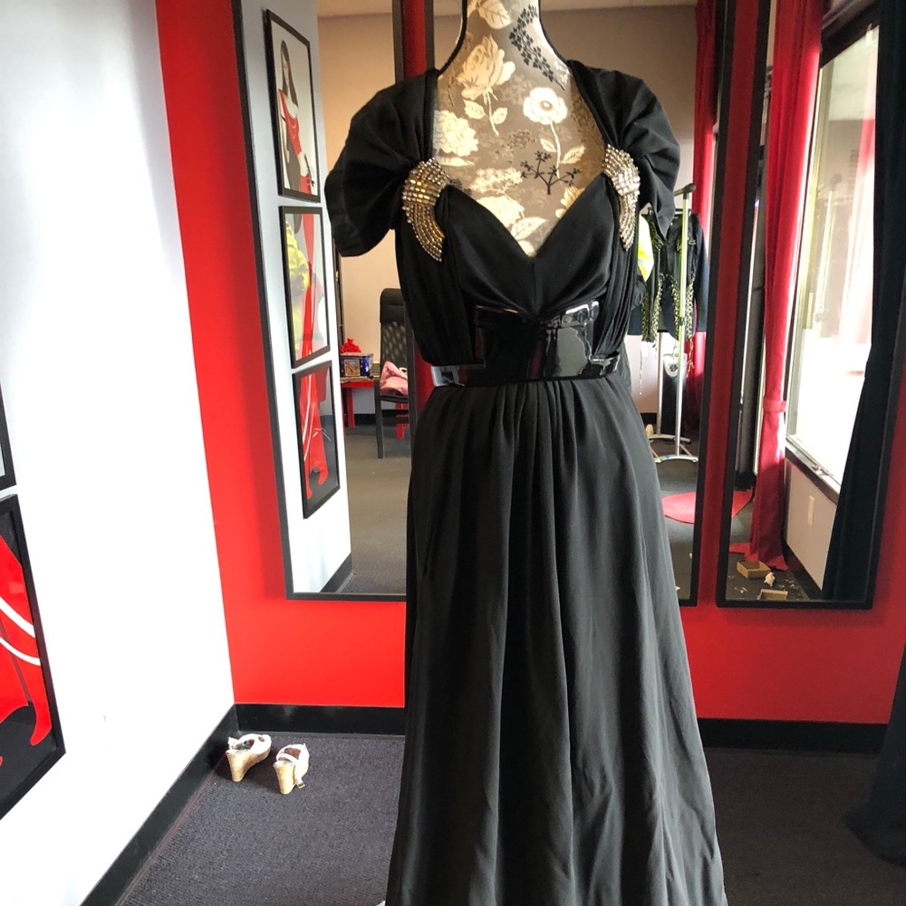Gucci new formal dress. - Picture 2 of 4